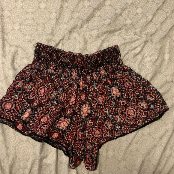 Sale// Eyecandy Shorts - Picture 3 of 6